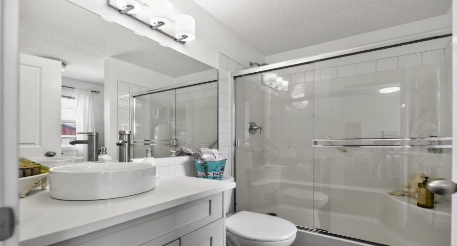 404 Jumping Pound Common, Cochrane, Alberta T4C 2L1, 3 Bedrooms Bedrooms, ,3 BathroomsBathrooms,Residential,For Sale,Jumping Pound,A2327980
