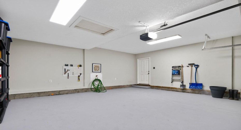 404 Jumping Pound Common, Cochrane, Alberta T4C 2L1, 3 Bedrooms Bedrooms, ,3 BathroomsBathrooms,Residential,For Sale,Jumping Pound,A2327980