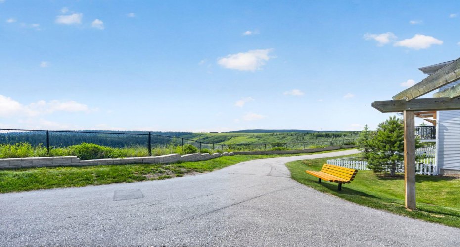 404 Jumping Pound Common, Cochrane, Alberta T4C 2L1, 3 Bedrooms Bedrooms, ,3 BathroomsBathrooms,Residential,For Sale,Jumping Pound,A2327980