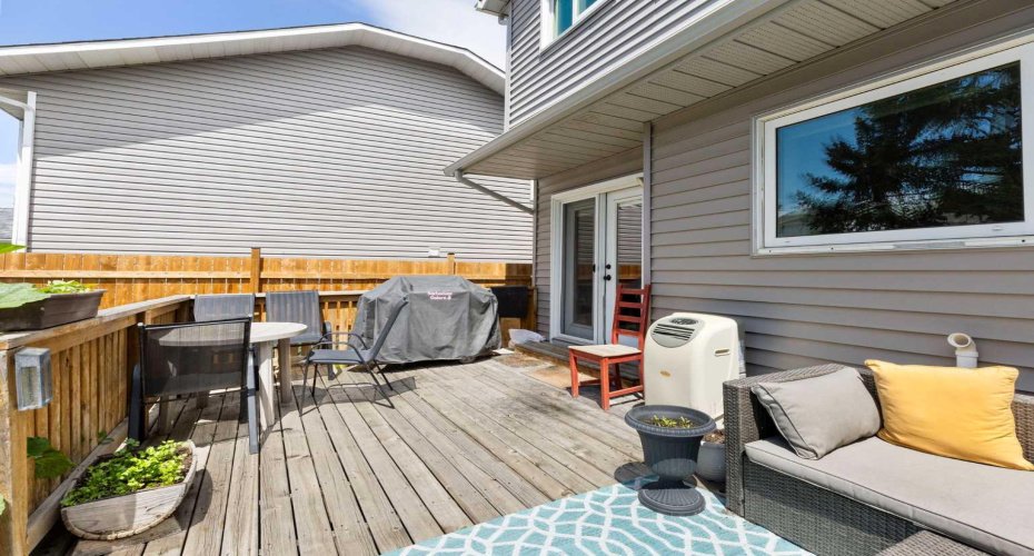 95 Riverbrook Road, Calgary, Alberta T2C 3P7, 3 Bedroom Bedrooms, 0 ,2 BathroomBathrooms,Residential,For Sale,Riverbrook,0,A2327989