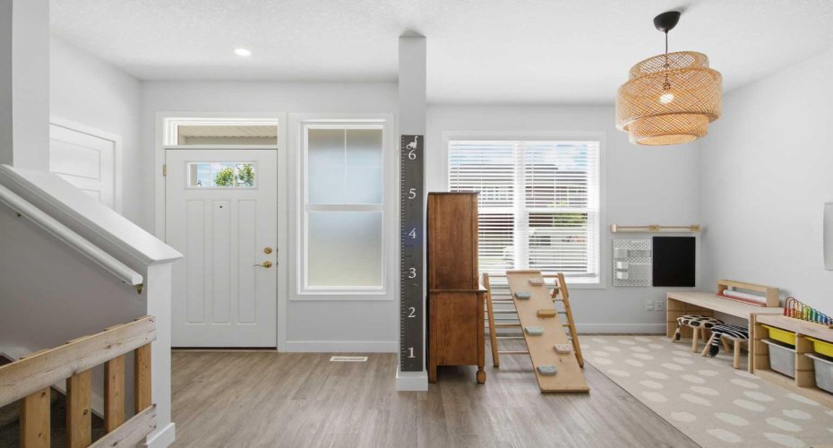 406 Masters Road, Calgary, Alberta T3M 2T4, 4 Bedroom Bedrooms, 0 ,4 BathroomBathrooms,Residential,For Sale,Masters,0,A2328001