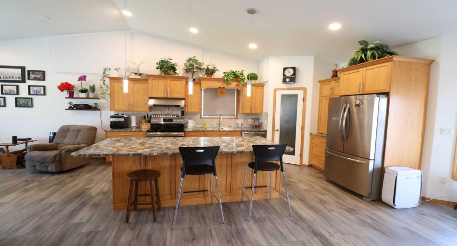 608 3 st n, Grassy Lake, Alberta T0K 0Z0, 4 Bedroom Bedrooms, 0 ,2 BathroomBathrooms,Residential,For Sale,3 st n,0,A2328032