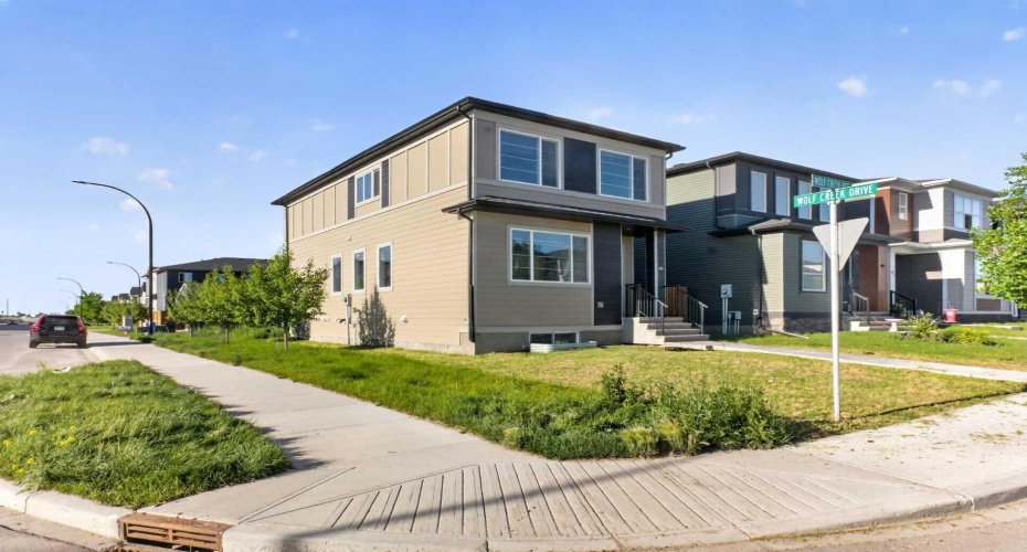 90 Wolf Creek Rise, Calgary, Alberta T2X 4X1, 4 Bedroom Bedrooms, 0 ,3 BathroomBathrooms,Residential,For Sale,Wolf Creek,0,A2328070