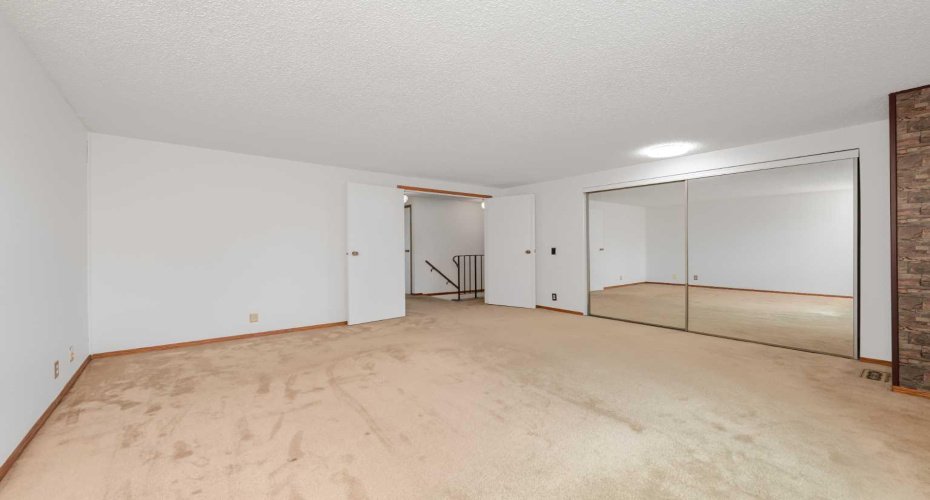 78 Queen Anne Close, Calgary, Alberta T2J 6E5, 3 Bedroom Bedrooms, 0 ,2 BathroomBathrooms,Residential,For Sale,Queen Anne,0,A2328087
