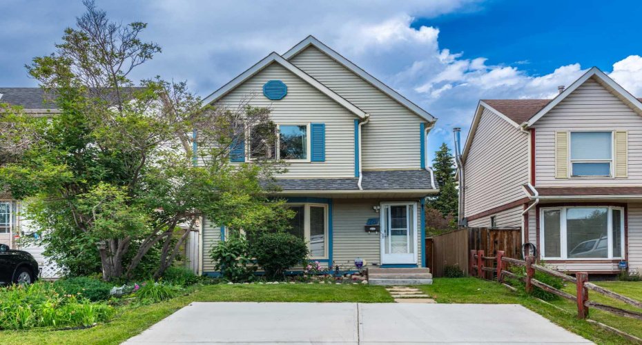 78 Queen Anne Close, Calgary, Alberta T2J 6E5, 3 Bedroom Bedrooms, 0 ,2 BathroomBathrooms,Residential,For Sale,Queen Anne,0,A2328087