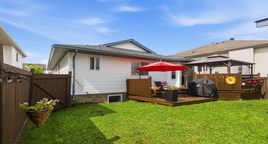 249 Fox Crescent, Fort McMurray, Alberta T9K0C2, 5 Bedroom Bedrooms, 0 ,3 BathroomBathrooms,Residential,For Sale,Fox,0,A2328097