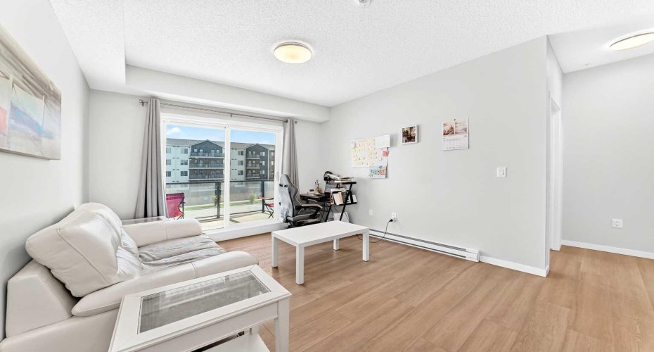 33 Carringham Gate, Calgary, Alberta T3P 2H6, 1 Bedroom Bedrooms, 0 ,1 BathroomBathrooms,Residential,For Sale,Carringham,0,A2328116