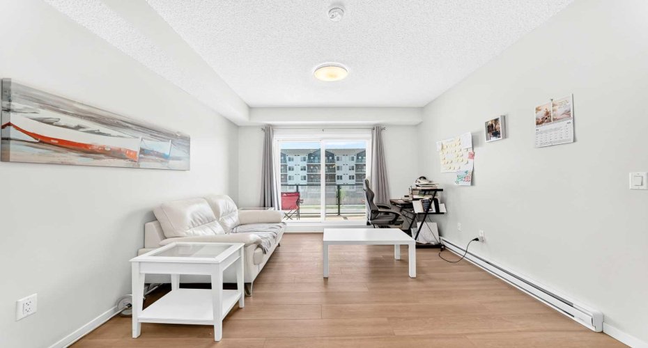 33 Carringham Gate, Calgary, Alberta T3P 2H6, 1 Bedroom Bedrooms, 0 ,1 BathroomBathrooms,Residential,For Sale,Carringham,0,A2328116