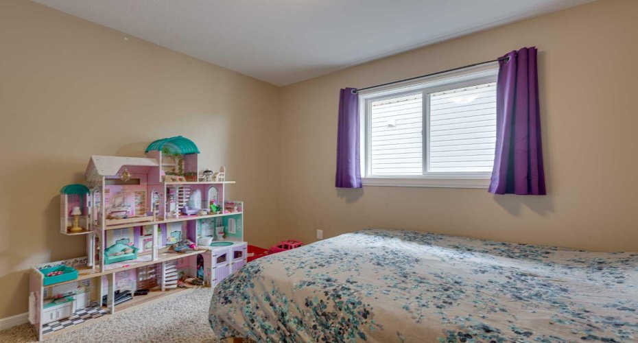 74 Mackenzie Crescent, Lacombe, Alberta T4L 0B3, 4 Bedroom Bedrooms, 0 ,3 BathroomBathrooms,Residential,For Sale,Mackenzie,0,A2324482