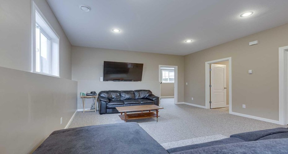 74 Mackenzie Crescent, Lacombe, Alberta T4L 0B3, 4 Bedroom Bedrooms, 0 ,3 BathroomBathrooms,Residential,For Sale,Mackenzie,0,A2324482