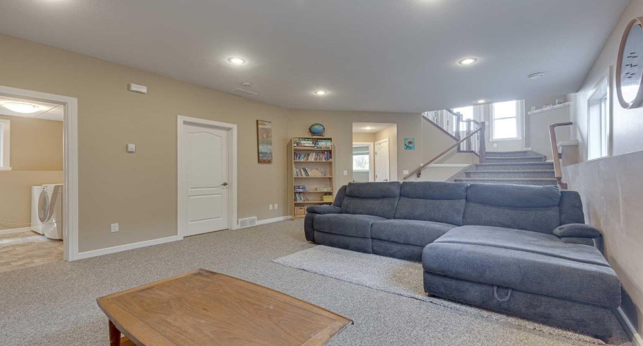 74 Mackenzie Crescent, Lacombe, Alberta T4L 0B3, 4 Bedroom Bedrooms, 0 ,3 BathroomBathrooms,Residential,For Sale,Mackenzie,0,A2324482