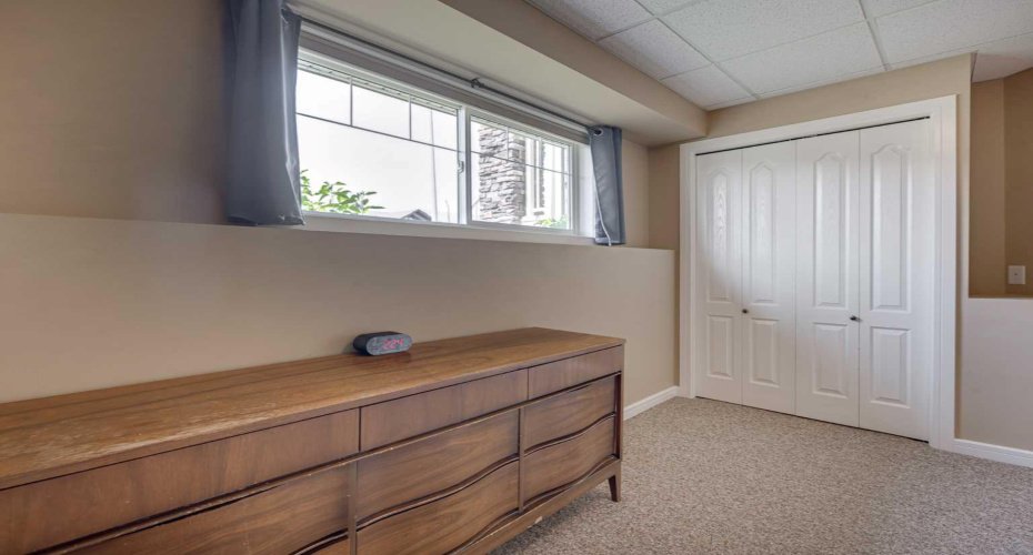 74 Mackenzie Crescent, Lacombe, Alberta T4L 0B3, 4 Bedroom Bedrooms, 0 ,3 BathroomBathrooms,Residential,For Sale,Mackenzie,0,A2324482