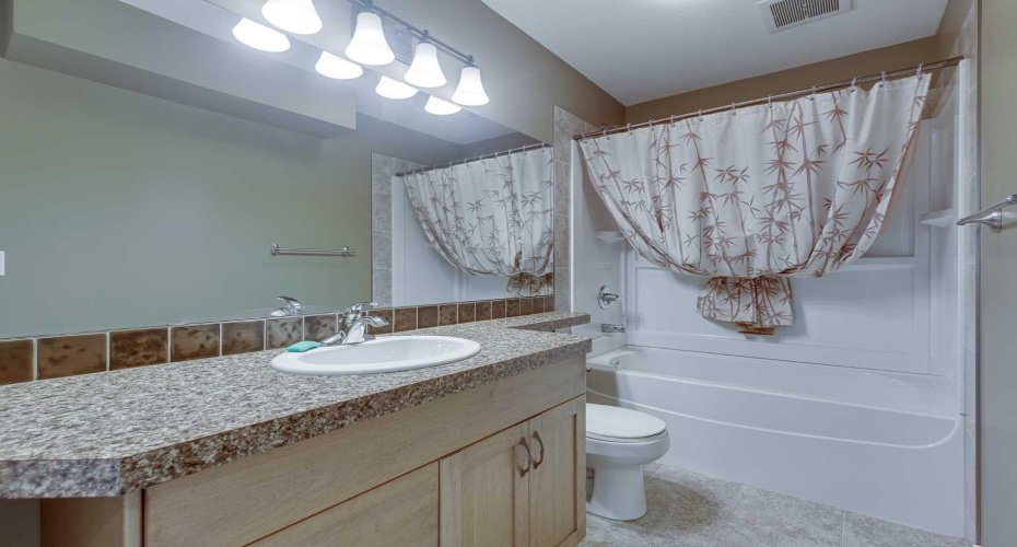 74 Mackenzie Crescent, Lacombe, Alberta T4L 0B3, 4 Bedroom Bedrooms, 0 ,3 BathroomBathrooms,Residential,For Sale,Mackenzie,0,A2324482