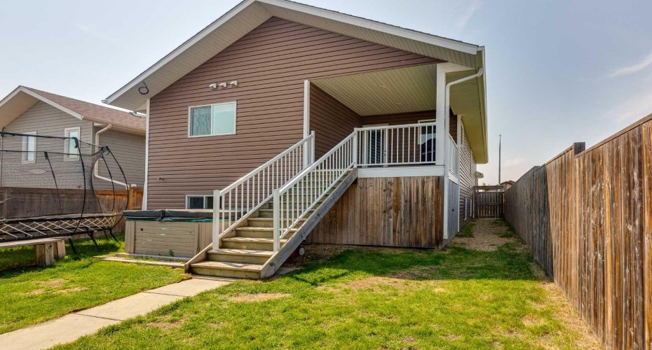 74 Mackenzie Crescent, Lacombe, Alberta T4L 0B3, 4 Bedroom Bedrooms, 0 ,3 BathroomBathrooms,Residential,For Sale,Mackenzie,0,A2324482