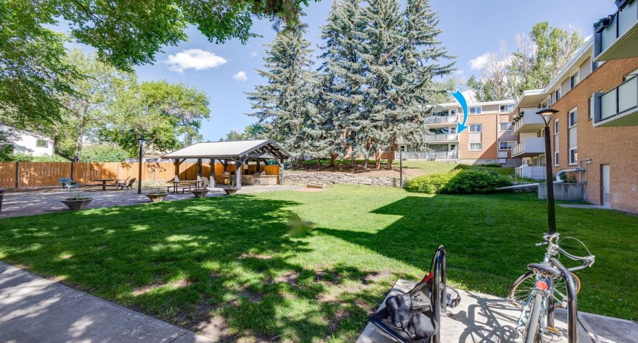 The common area amenities are plentiful and include a large BBQ area and outdoor tables
