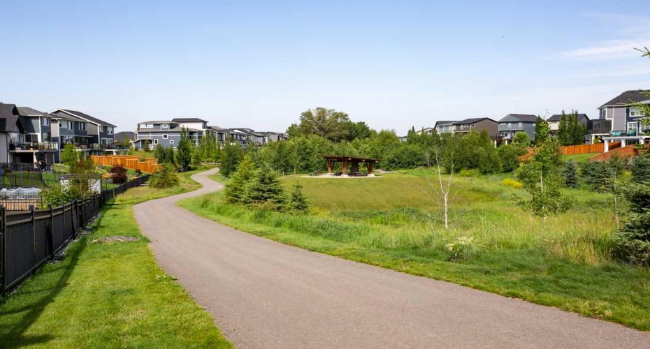 42 Cranbrook Gardens, Calgary, Alberta T3M 3N9, 2 Bedroom Bedrooms, 0 ,2 BathroomBathrooms,Residential,For Sale,Cranbrook,0,A2327350