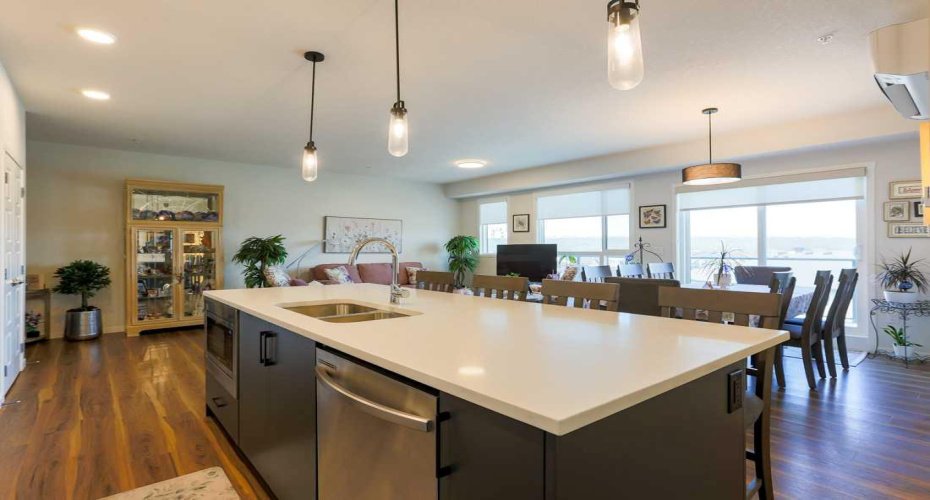 42 Cranbrook Gardens, Calgary, Alberta T3M 3N9, 2 Bedroom Bedrooms, 0 ,2 BathroomBathrooms,Residential,For Sale,Cranbrook,0,A2327350