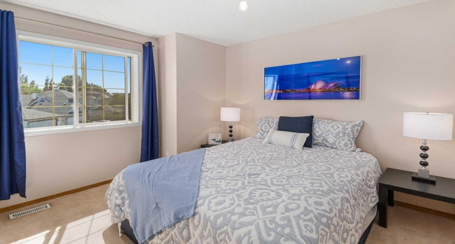 160 Douglas Ridge Green, Calgary, Alberta T2Z 2T3, 4 Bedroom Bedrooms, 0 ,4 BathroomBathrooms,Residential,For Sale,Douglas Ridge,0,A2327442