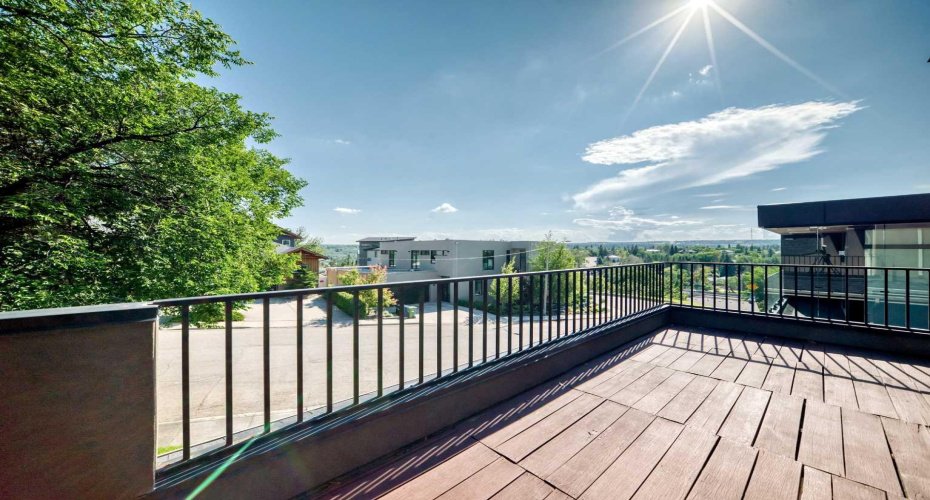 2312 12 Avenue, Calgary, Alberta T2N 1K3, 4 Bedroom Bedrooms, 0 ,5 BathroomBathrooms,Residential,For Sale,12,0,A2327724