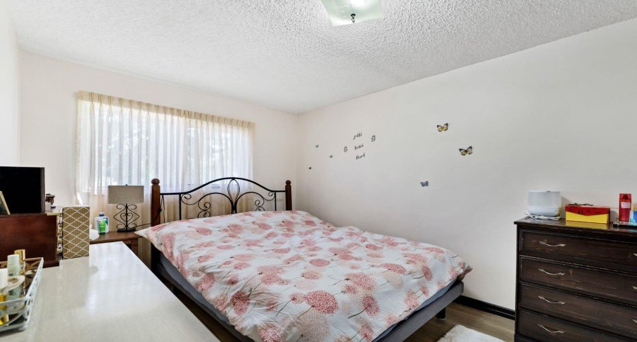 162 2 Street, Medicine Hat, Alberta T1A5K9, 3 Bedroom Bedrooms, 0 ,2 BathroomBathrooms,Residential,For Sale,2,0,A2327934