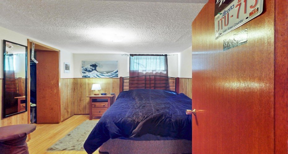 162 2 Street, Medicine Hat, Alberta T1A5K9, 3 Bedroom Bedrooms, 0 ,2 BathroomBathrooms,Residential,For Sale,2,0,A2327934