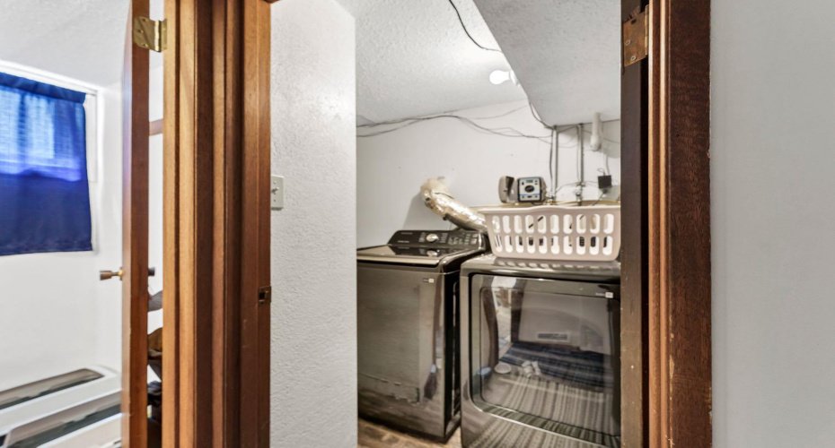 162 2 Street, Medicine Hat, Alberta T1A5K9, 3 Bedroom Bedrooms, 0 ,2 BathroomBathrooms,Residential,For Sale,2,0,A2327934