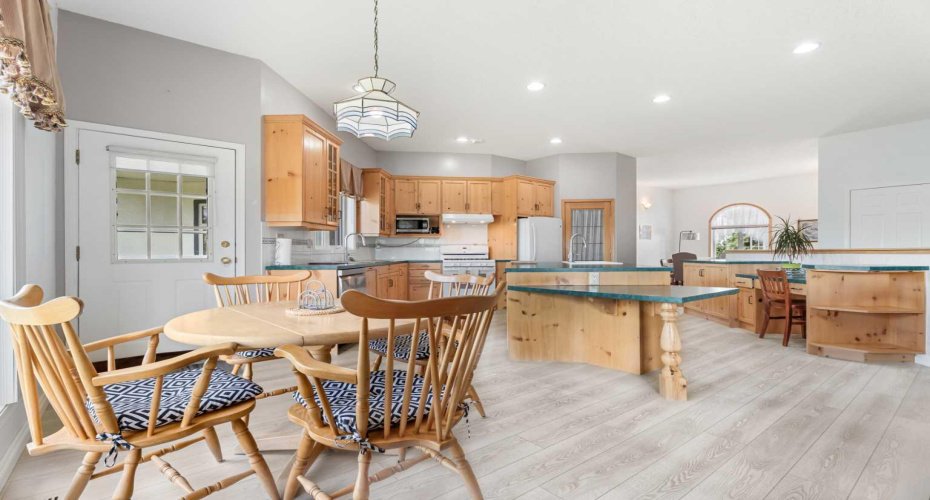 16006 274 Avenue, Rural Foothills County, Alberta T1S 4M9, 6 Bedroom Bedrooms, 0 ,6 BathroomBathrooms,Residential,For Sale,274,0,A2328189