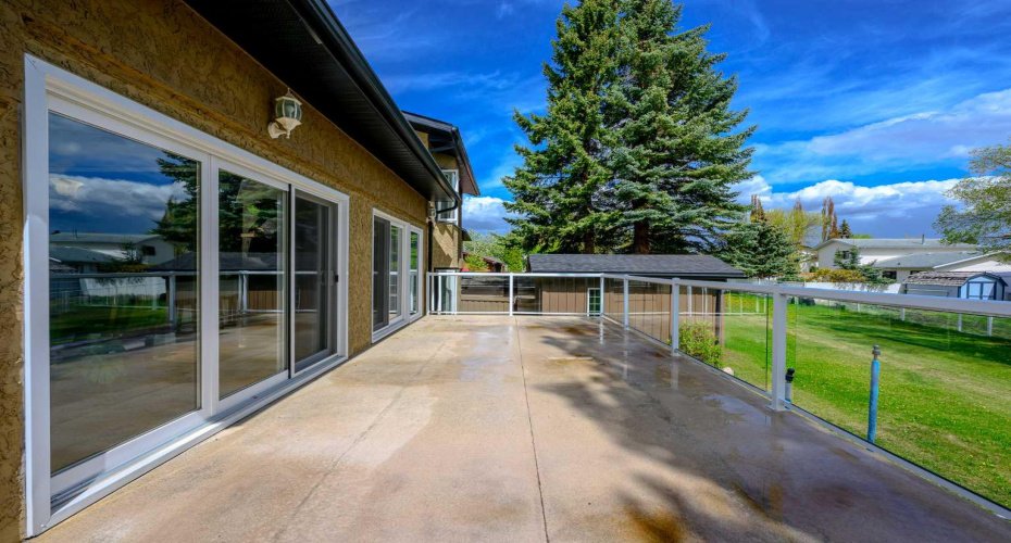 6105 95 Street, Grande Prairie, Alberta T8W 2C9, 6 Bedroom Bedrooms, 0 ,4 BathroomBathrooms,Residential,For Sale,95,0,A2286322