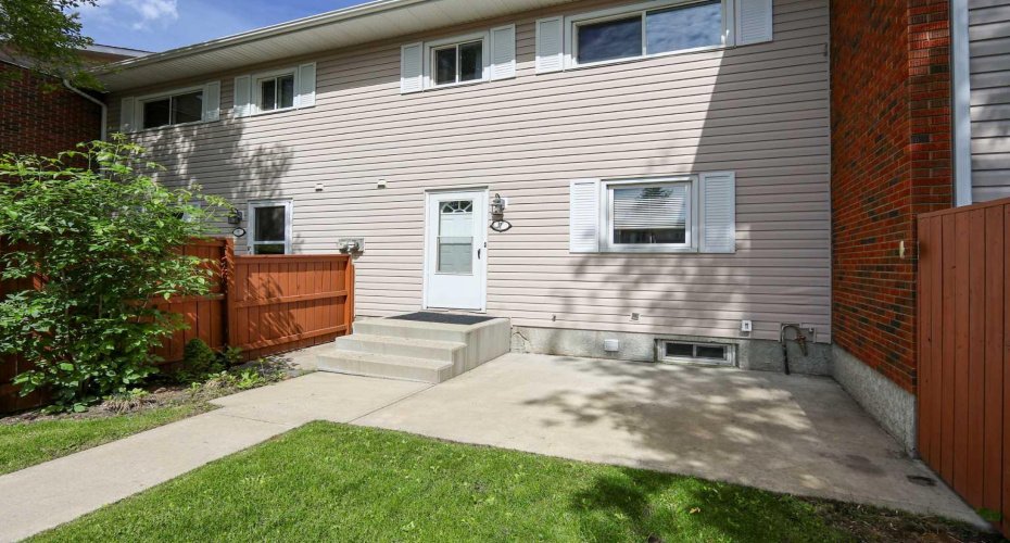 15 Stanton Street, Red Deer, Alberta T4N 0B9, 3 Bedroom Bedrooms, 0 ,2 BathroomBathrooms,Residential,For Sale,Stanton,0,A2310992