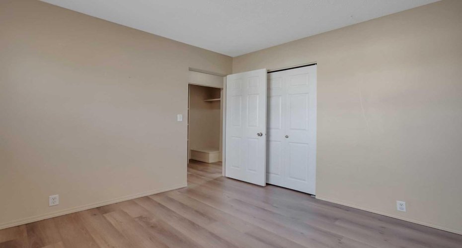 15 Stanton Street, Red Deer, Alberta T4N 0B9, 3 Bedroom Bedrooms, 0 ,2 BathroomBathrooms,Residential,For Sale,Stanton,0,A2310992