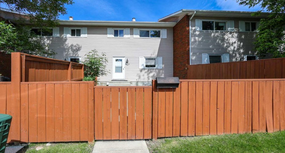15 Stanton Street, Red Deer, Alberta T4N 0B9, 3 Bedroom Bedrooms, 0 ,2 BathroomBathrooms,Residential,For Sale,Stanton,0,A2310992