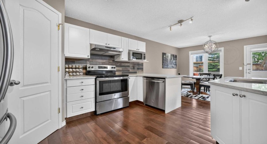138 Tuscarora Way, Calgary, Alberta T3L 2H1, 4 Bedroom Bedrooms, 0 ,3 BathroomBathrooms,Residential,For Sale,Tuscarora,0,A2311355