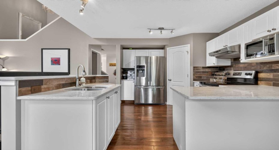 138 Tuscarora Way, Calgary, Alberta T3L 2H1, 4 Bedroom Bedrooms, 0 ,3 BathroomBathrooms,Residential,For Sale,Tuscarora,0,A2311355