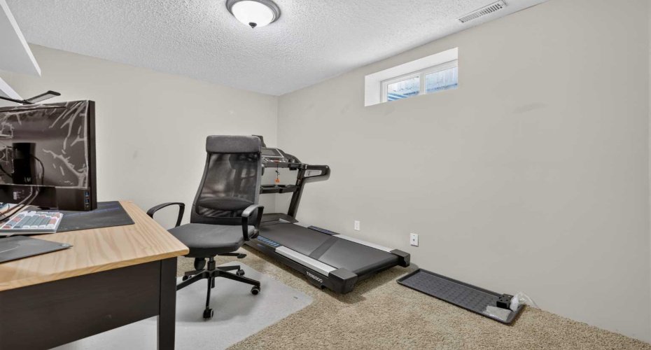 138 Tuscarora Way, Calgary, Alberta T3L 2H1, 4 Bedroom Bedrooms, 0 ,3 BathroomBathrooms,Residential,For Sale,Tuscarora,0,A2311355