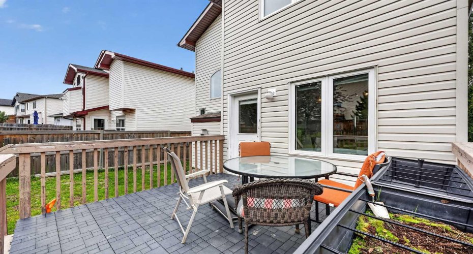 138 Tuscarora Way, Calgary, Alberta T3L 2H1, 4 Bedroom Bedrooms, 0 ,3 BathroomBathrooms,Residential,For Sale,Tuscarora,0,A2311355