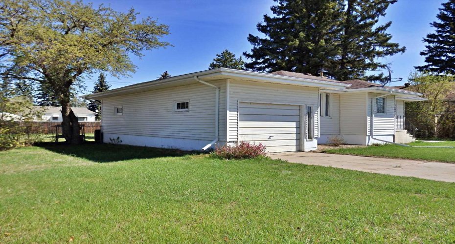 5408 50 Avenue, Vermilion, Alberta T9X 1V2, 3 Bedroom Bedrooms, 0 ,1 BathroomBathrooms,Residential,For Sale,50,0,A2312292