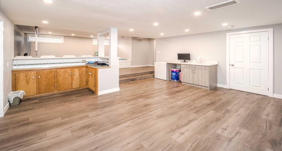180 Woodglen Way, Calgary, Alberta T2W 4T3, 5 Bedroom Bedrooms, 0 ,4 BathroomBathrooms,Residential,For Sale,Woodglen,0,A2312843