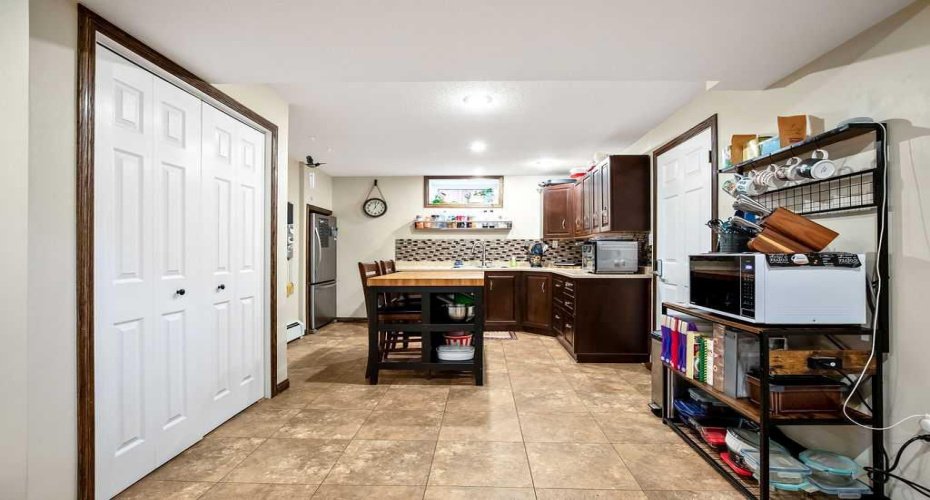 723 5 Avenue, High River, Alberta T1V 1B9, 4 Bedroom Bedrooms, 0 ,3 BathroomBathrooms,Residential,For Sale,5,0,A2316543
