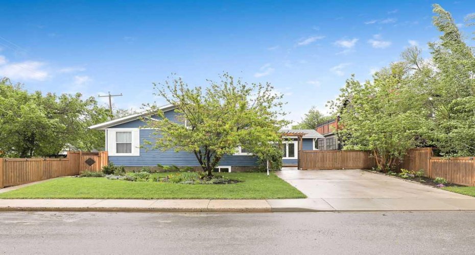 723 5 Avenue, High River, Alberta T1V 1B9, 4 Bedroom Bedrooms, 0 ,3 BathroomBathrooms,Residential,For Sale,5,0,A2316543