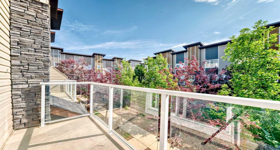 Balcony overlooking courtyard