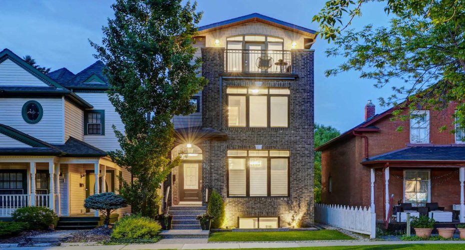 922 5 Street, Calgary, Alberta T2N 1R2, 5 Bedroom Bedrooms, 0 ,5 BathroomBathrooms,Residential,For Sale,5,0,A2318295