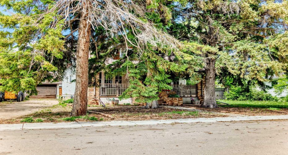 122 2 Avenue, Rockyford, Alberta T0J 2R0, 4 Bedroom Bedrooms, 0 ,2 BathroomBathrooms,Residential,For Sale,2,0,A2318963