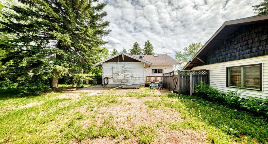 122 2 Avenue, Rockyford, Alberta T0J 2R0, 4 Bedroom Bedrooms, 0 ,2 BathroomBathrooms,Residential,For Sale,2,0,A2318963