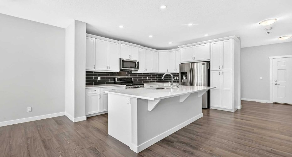 110 Crestbrook Way, Calgary, Alberta T3B 6H1, 3 Bedroom Bedrooms, 0 ,3 BathroomBathrooms,Residential,For Sale,Crestbrook,0,A2319012
