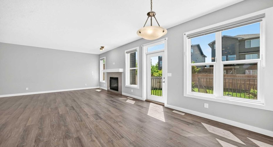 110 Crestbrook Way, Calgary, Alberta T3B 6H1, 3 Bedroom Bedrooms, 0 ,3 BathroomBathrooms,Residential,For Sale,Crestbrook,0,A2319012