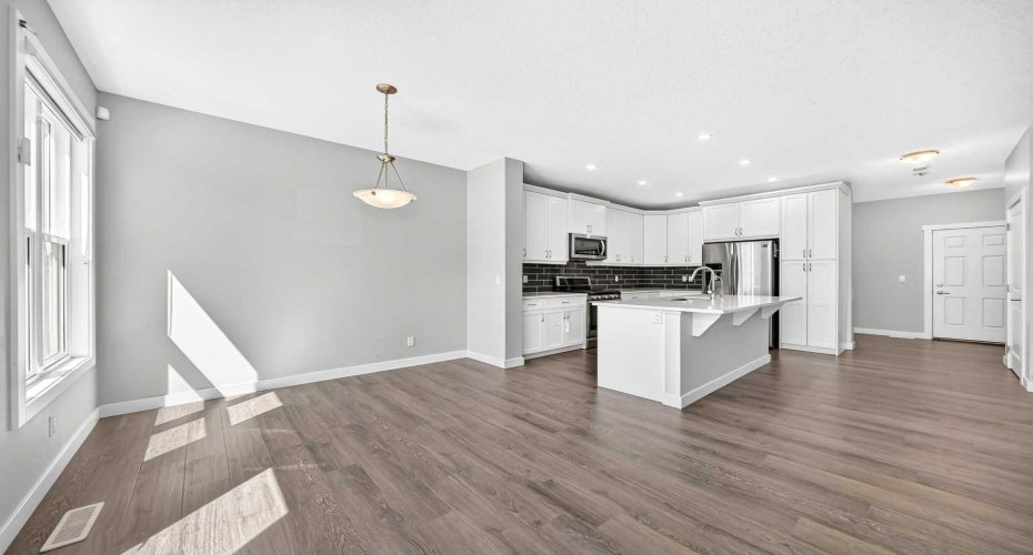 110 Crestbrook Way, Calgary, Alberta T3B 6H1, 3 Bedroom Bedrooms, 0 ,3 BathroomBathrooms,Residential,For Sale,Crestbrook,0,A2319012