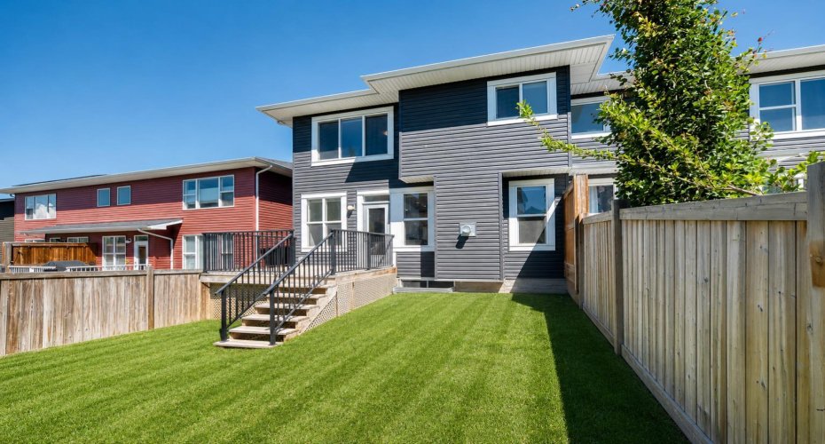 110 Crestbrook Way, Calgary, Alberta T3B 6H1, 3 Bedroom Bedrooms, 0 ,3 BathroomBathrooms,Residential,For Sale,Crestbrook,0,A2319012