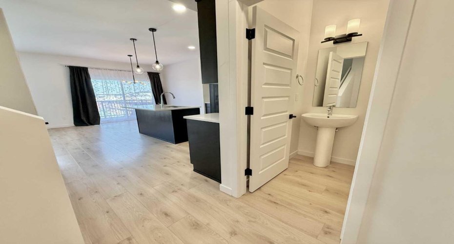 4022 10 Street, Lethbridge, Alberta T1H 7G9, 3 Bedroom Bedrooms, 0 ,3 BathroomBathrooms,Residential,For Sale,10,0,A2319601