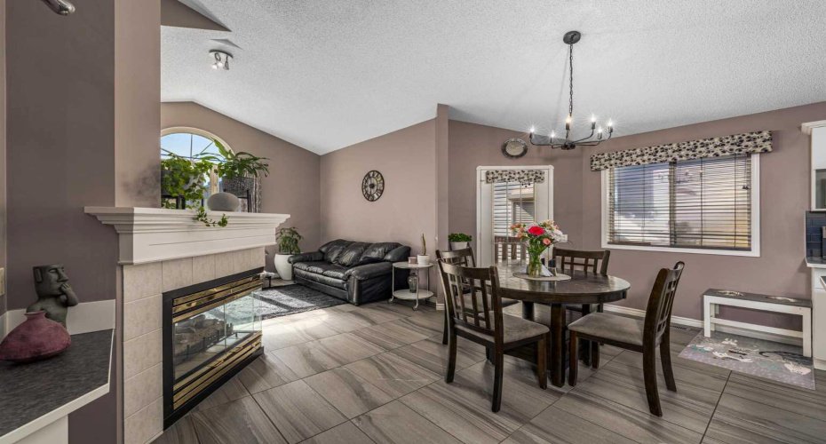 44 Douglas Glen Place, Calgary, Alberta T2Z 2M9, 5 Bedroom Bedrooms, 0 ,3 BathroomBathrooms,Residential,For Sale,Douglas Glen,0,A2320977