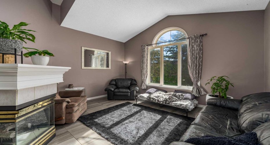 44 Douglas Glen Place, Calgary, Alberta T2Z 2M9, 5 Bedroom Bedrooms, 0 ,3 BathroomBathrooms,Residential,For Sale,Douglas Glen,0,A2320977